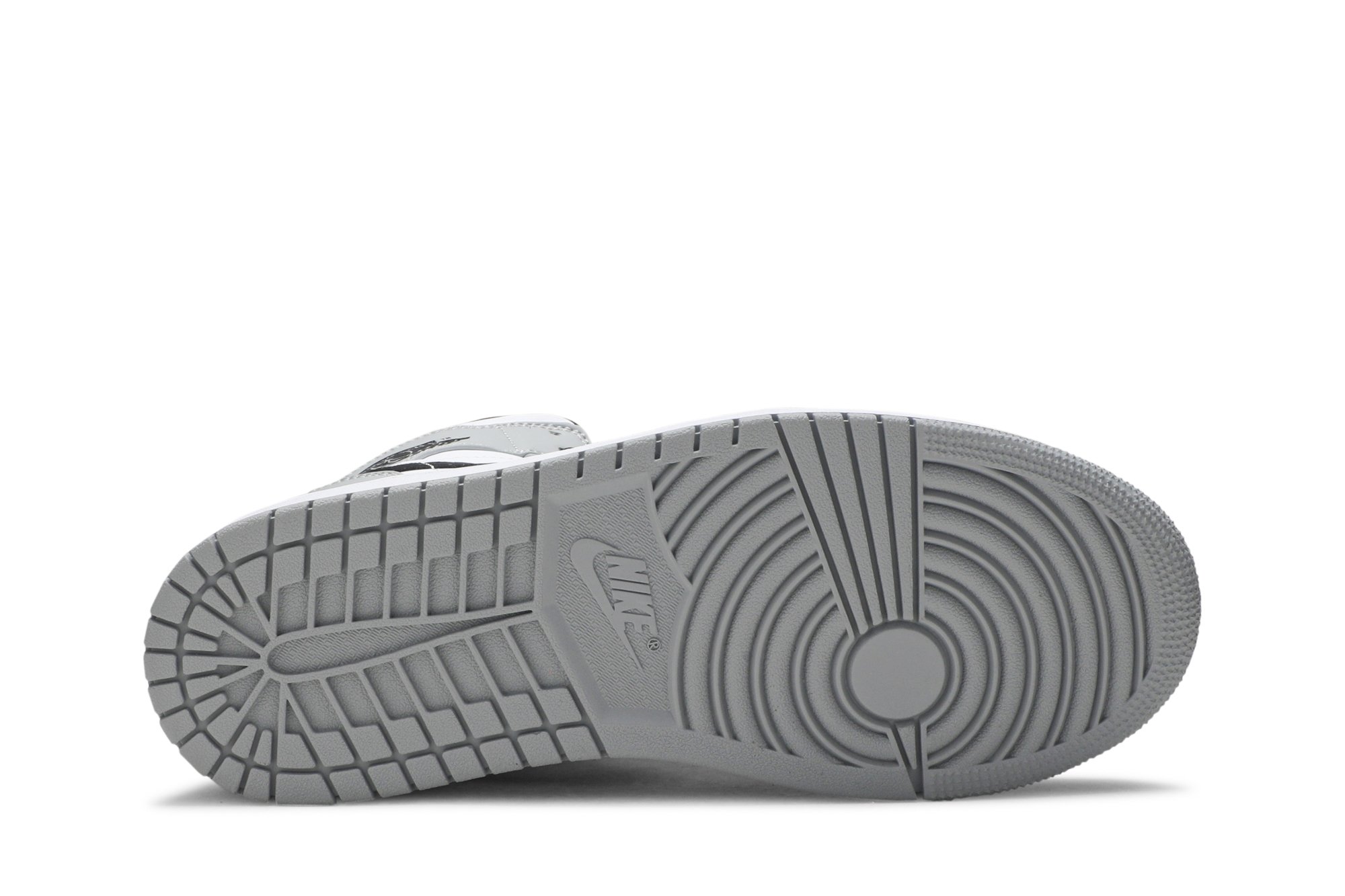 Air Jordan 1 Mid Smoke Gris Suisse