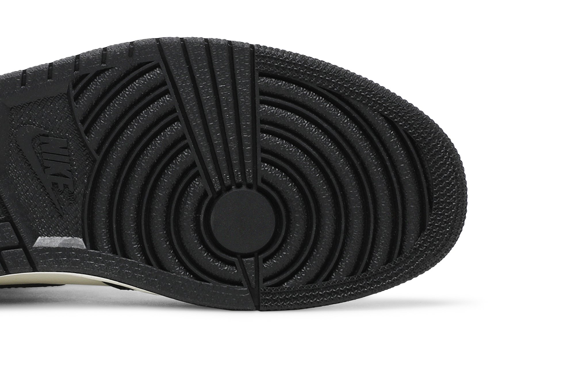 Air Jordan 1 Retro High And Dark Mocha Suisse