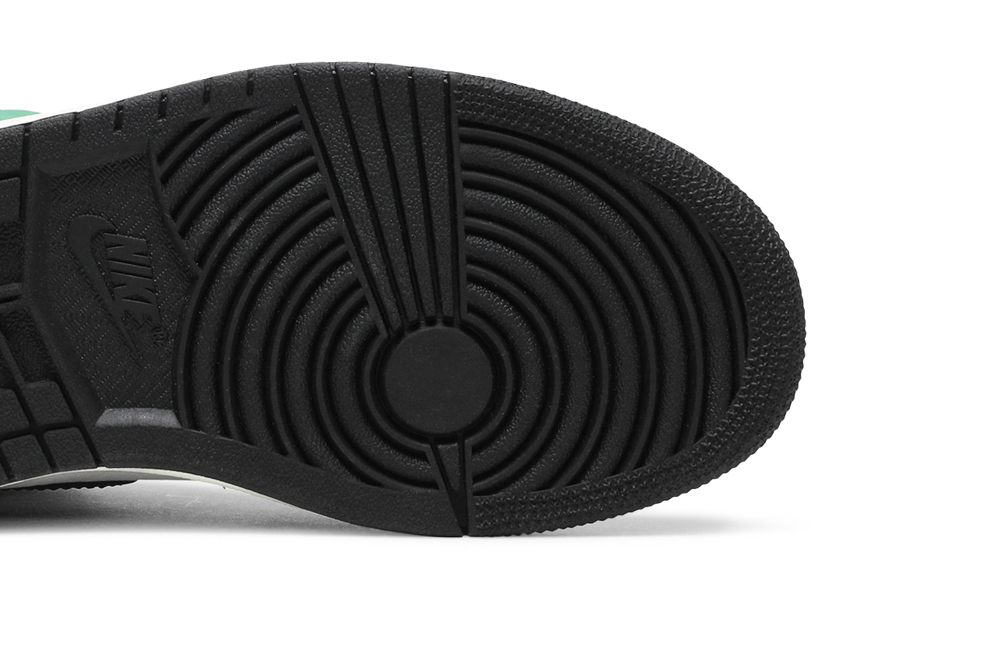 Wmns Air Jordan 1 Retro High Og Lucky Vert Suisse