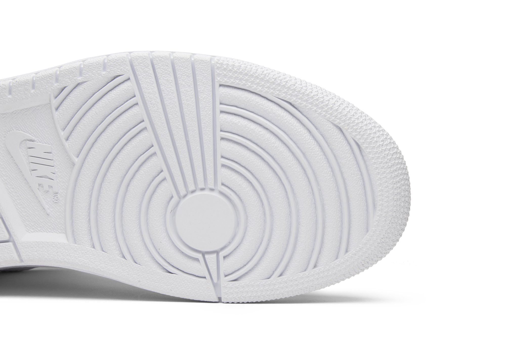 Air Jordan 1 Retro Mid Triple Blanc Suisse